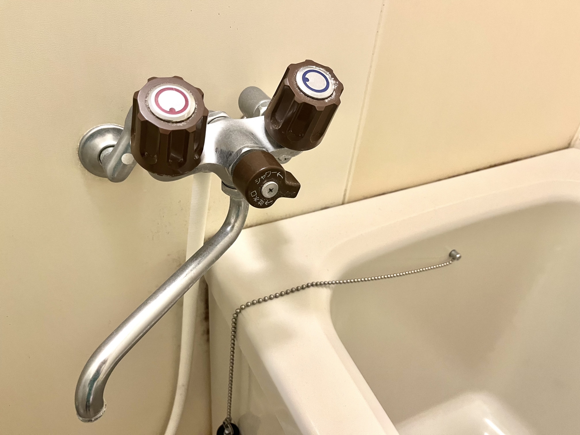 内装レスキュー郡山・大家さんお助け隊　浴槽塗装紹介イメージ画像