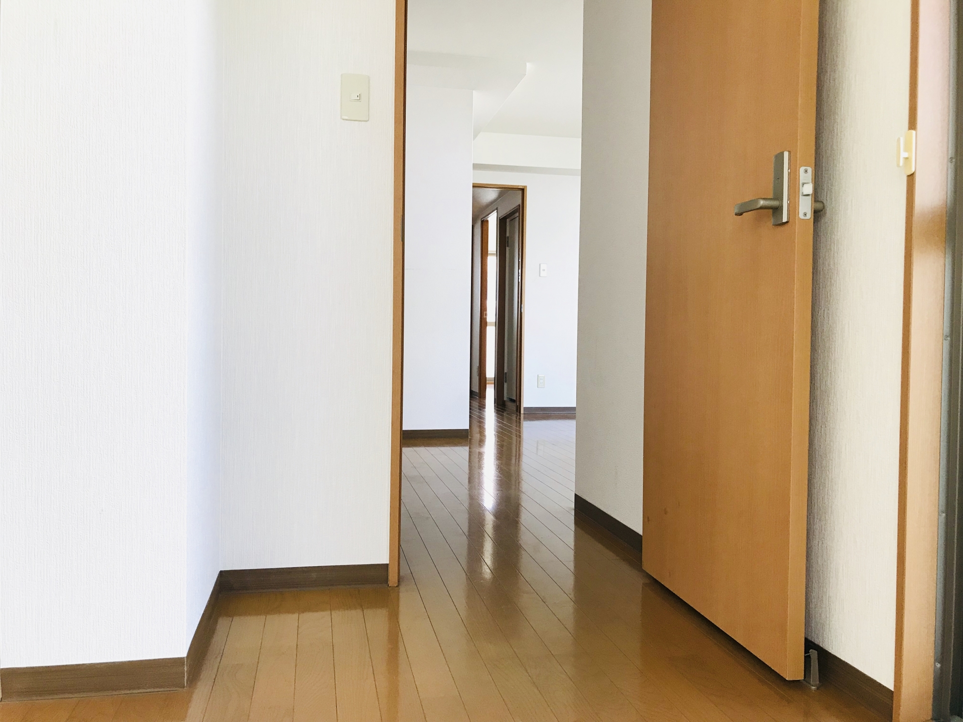 内装レスキュー郡山・大家さんお助け隊　床建具リペア案内イメージ画像